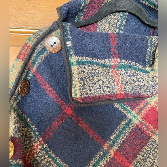 Cape Versatile Collar Handmade OS - Picture 2 of 7